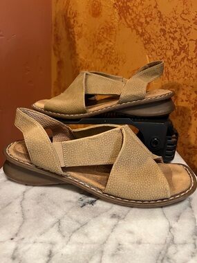 Flexisole Open-Toe Slingback Sandals